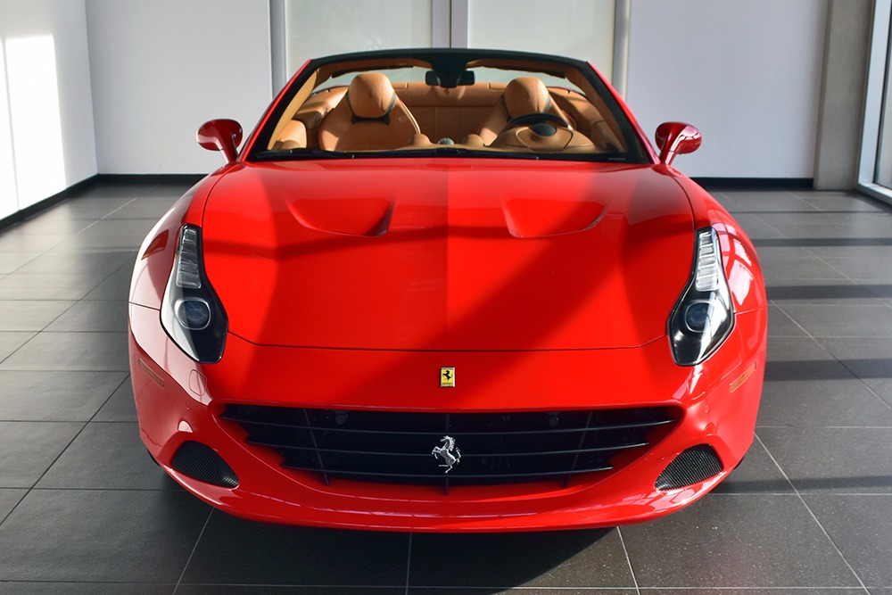 2016 Ferrari California T Image 3