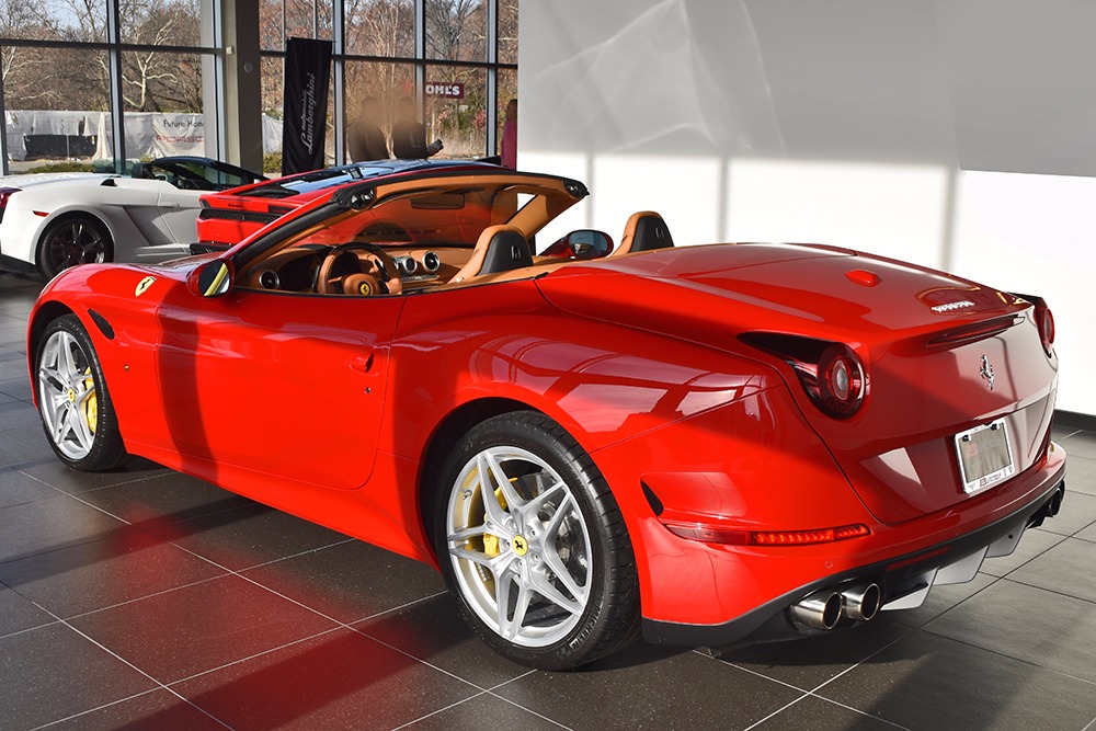 2016 Ferrari California T Image 4