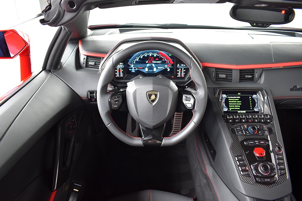 2018 Lamborghini Aventador Image 11