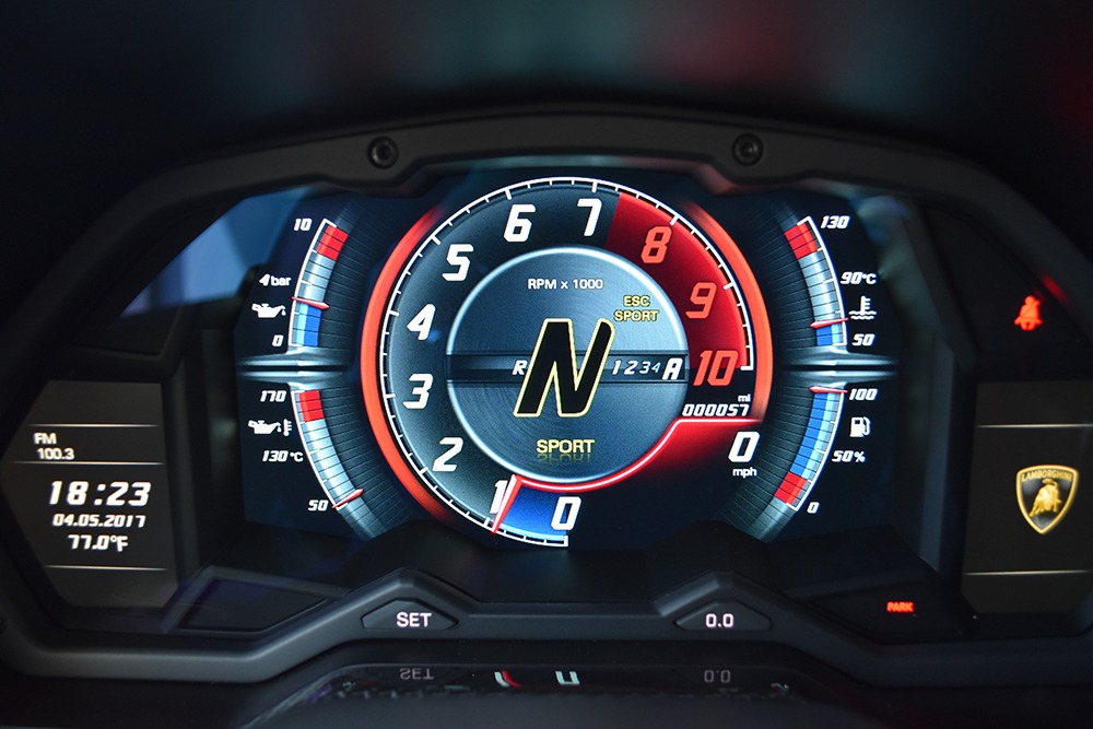 2018 Lamborghini Aventador Image 13