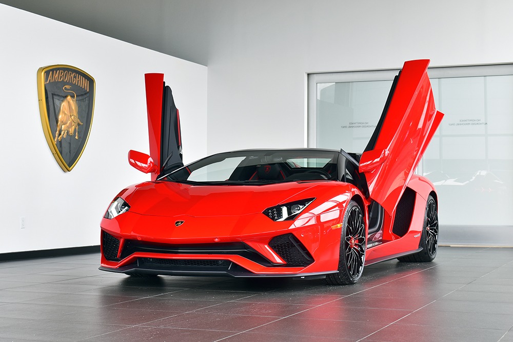 2018 Lamborghini Aventador Image 15