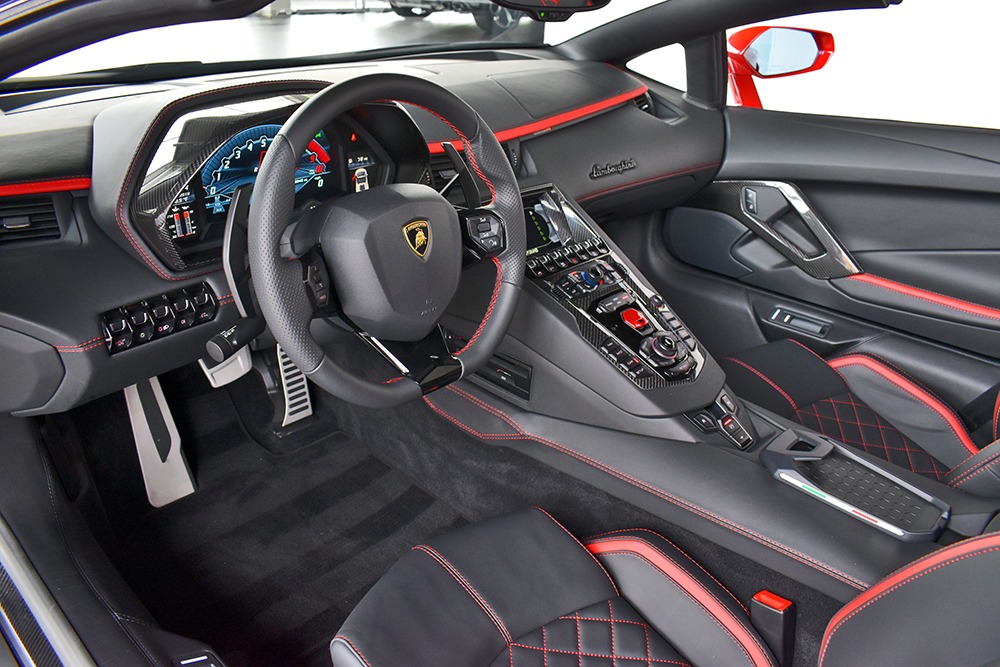 2018 Lamborghini Aventador Image 4