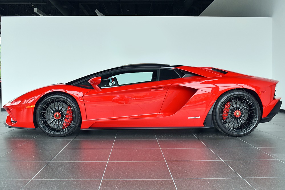 2018 Lamborghini Aventador Image 6