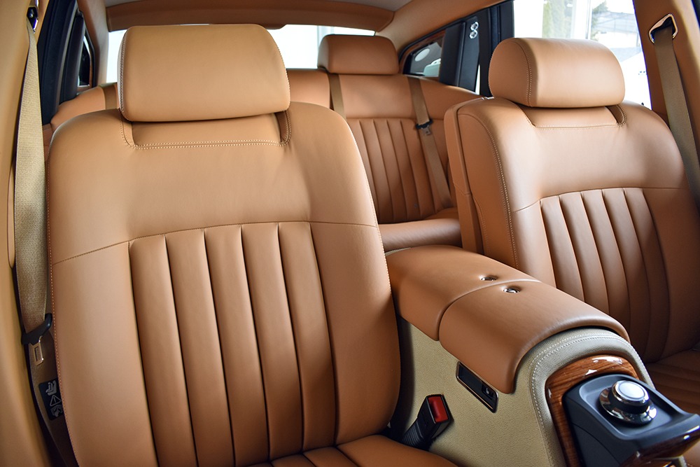 2010 Rolls-Royce Phantom Image 11