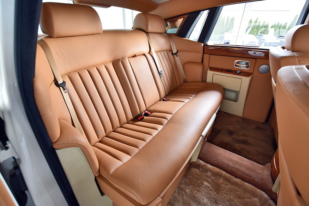 2010 Rolls-Royce Phantom Image 12