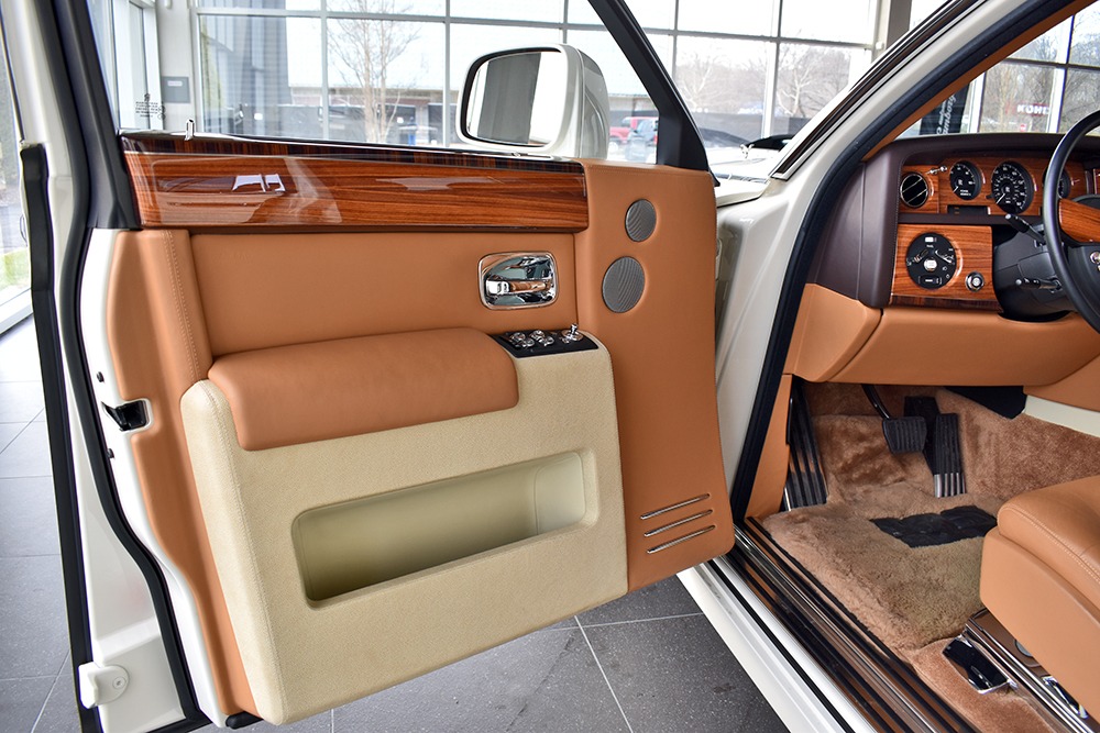 2010 Rolls-Royce Phantom Image 5