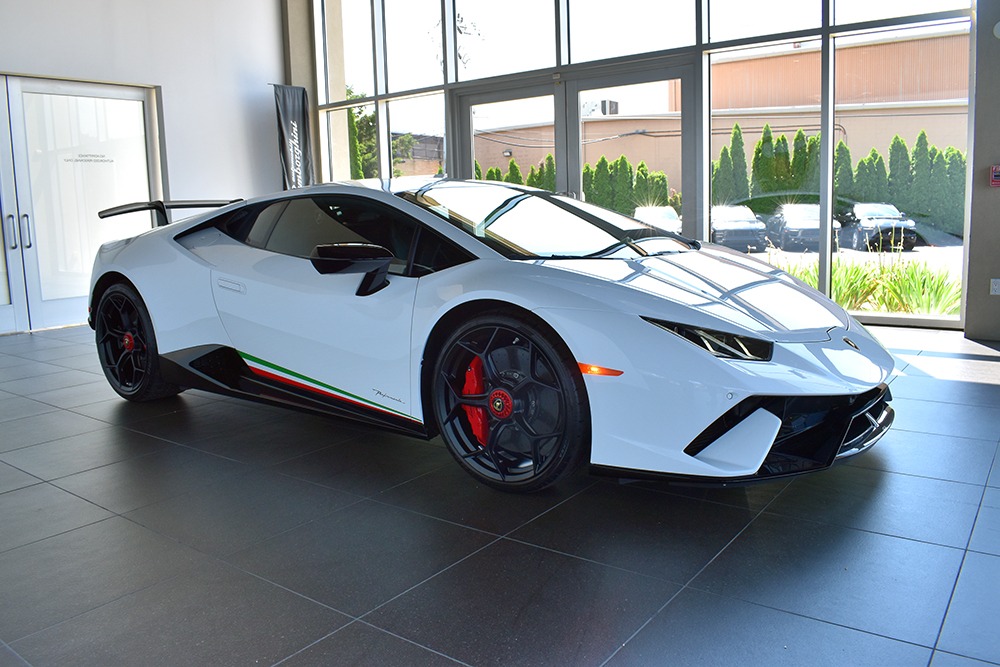 2018 Lamborghini Huracan Image 2