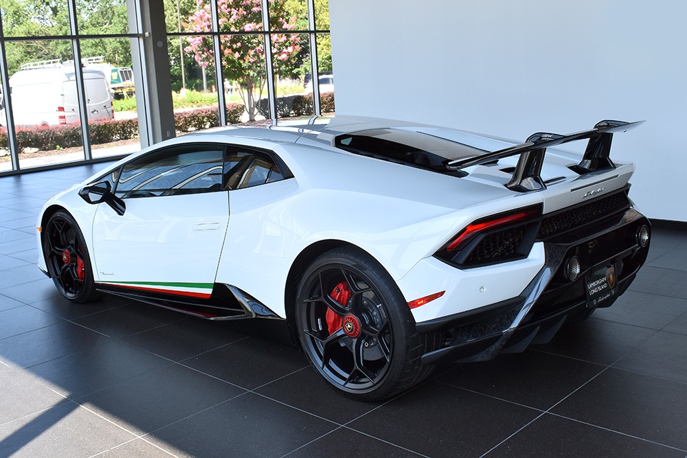 2018 Lamborghini Huracan Image 3