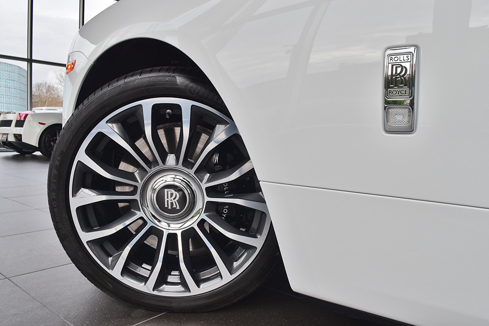 2018 Rolls-Royce Dawn Image 17