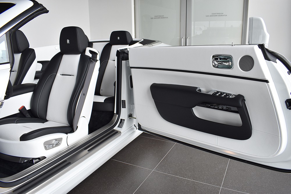 2018 Rolls-Royce Dawn Image 4