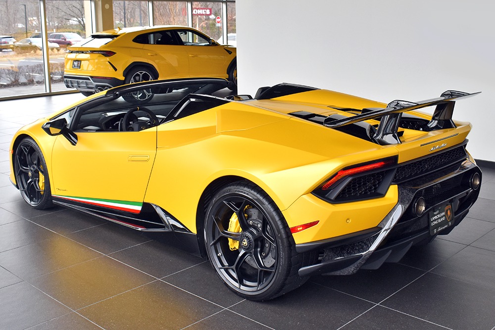 2018 Lamborghini Huracan Image 2