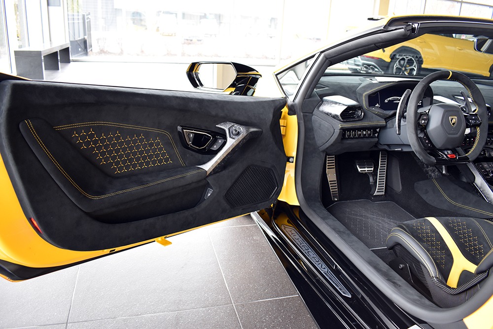 2018 Lamborghini Huracan Image 8