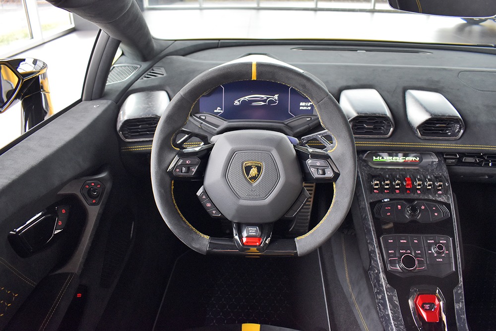 2018 Lamborghini Huracan Image 9