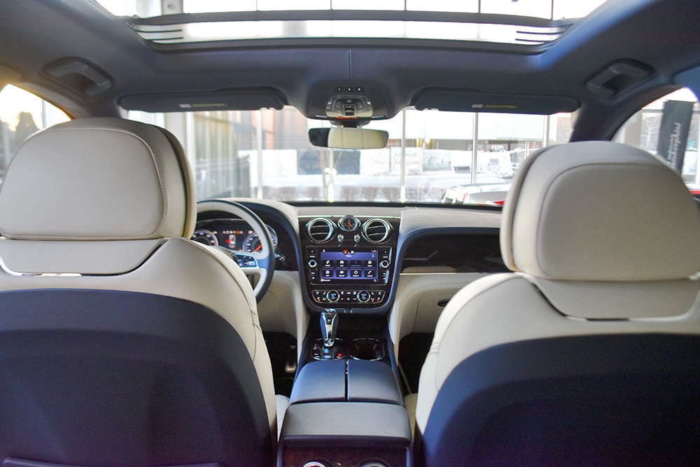 2019 Bentley Bentayga V8 Image 11