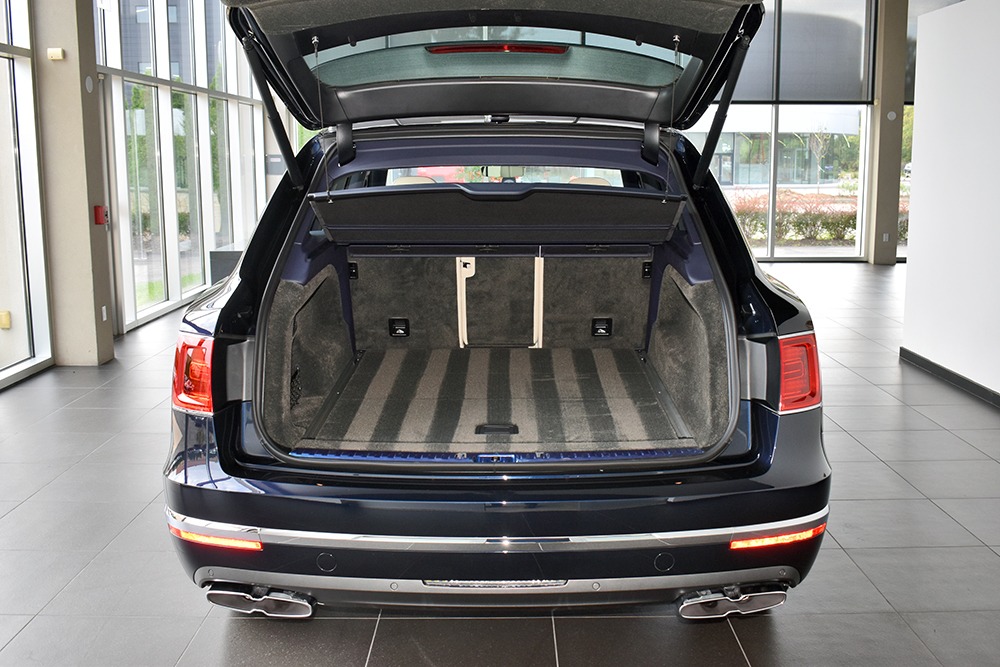2019 Bentley Bentayga V8 Image 14