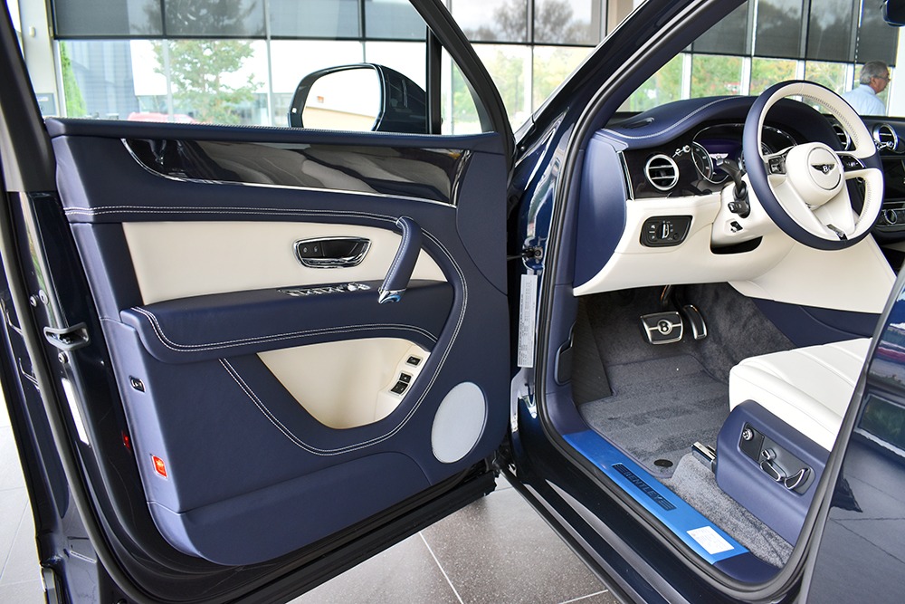 2019 Bentley Bentayga V8 Image 6
