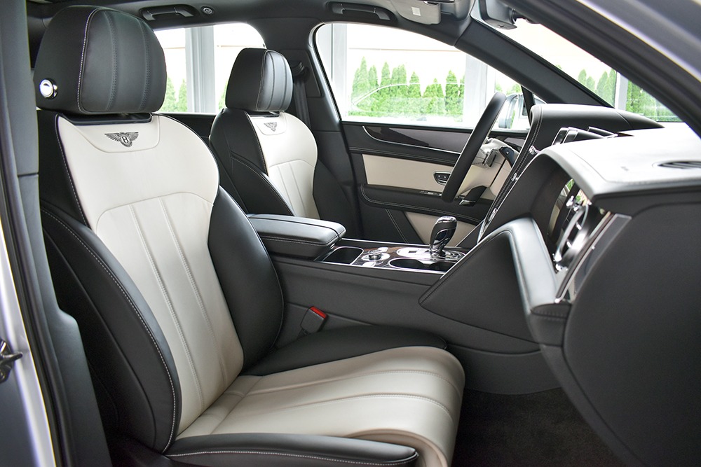 2019 Bentley Bentayga V8 Image 4