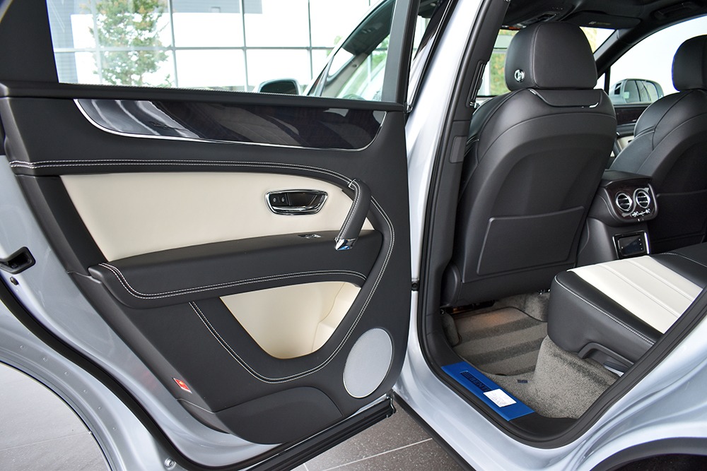 2019 Bentley Bentayga V8 Image 9