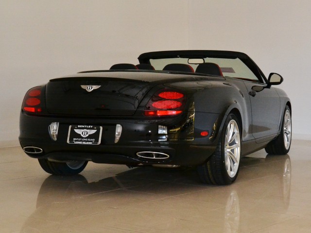 2012 Bentley Continental Supersports Convertible Image 2