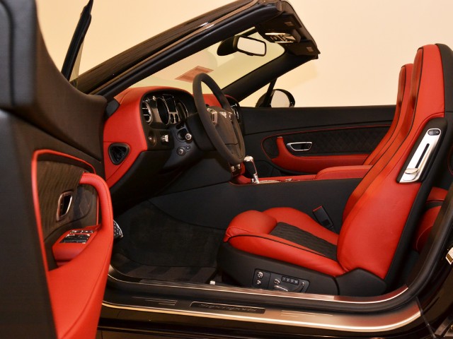 2012 Bentley Continental Supersports Convertible Image 21