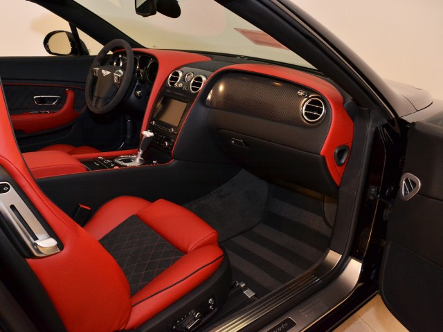 2012 Bentley Continental Supersports Convertible Image 24