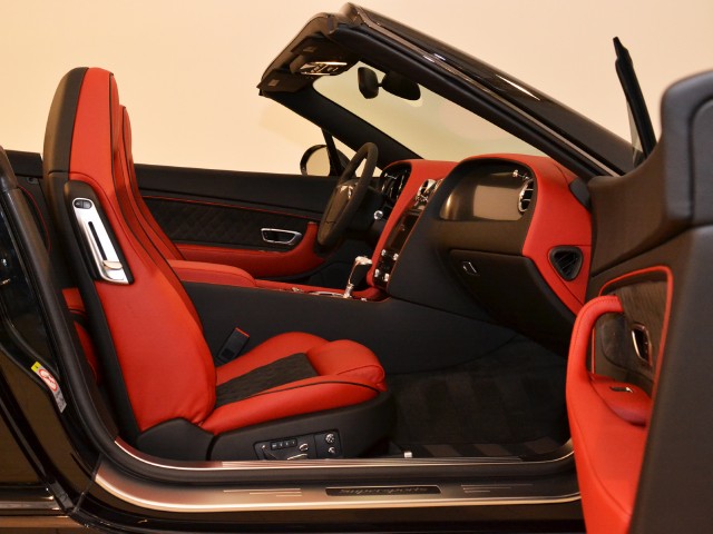 2012 Bentley Continental Supersports Convertible Image 25