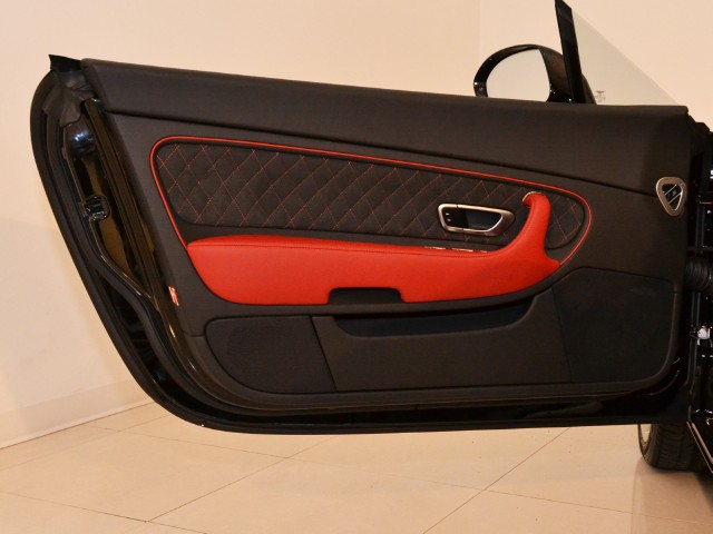 2012 Bentley Continental Supersports Convertible Image 26