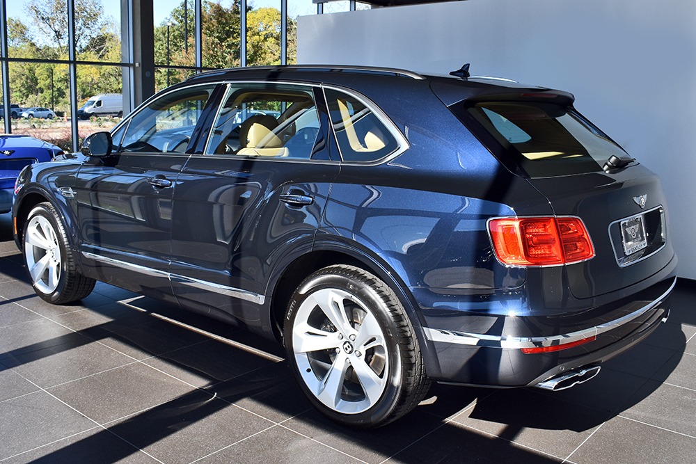 2019 Bentley Bentayga V8 Image 2
