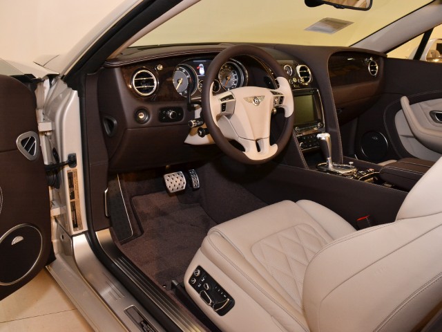 2012 Bentley Continental GT Convertible Image 3