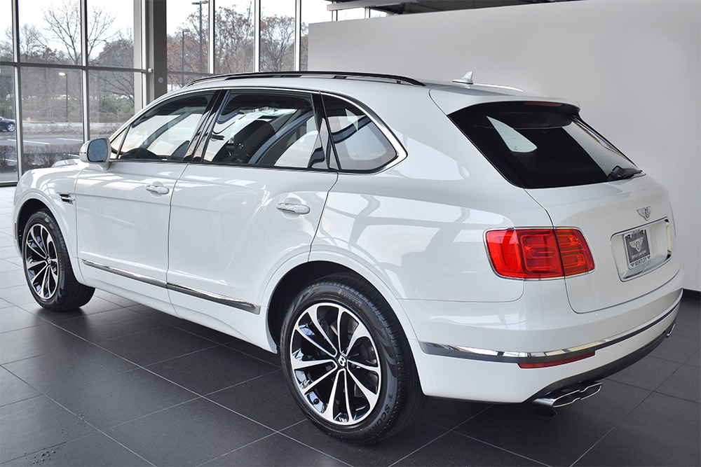 2019 Bentley Bentayga Image 2