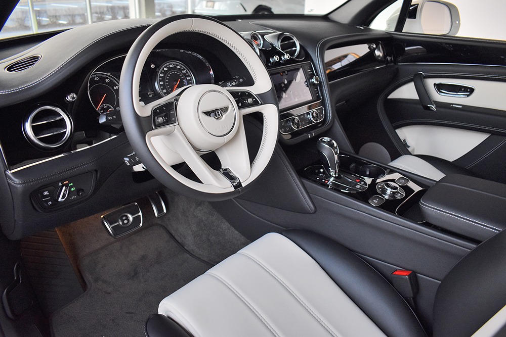 2019 Bentley Bentayga Image 3