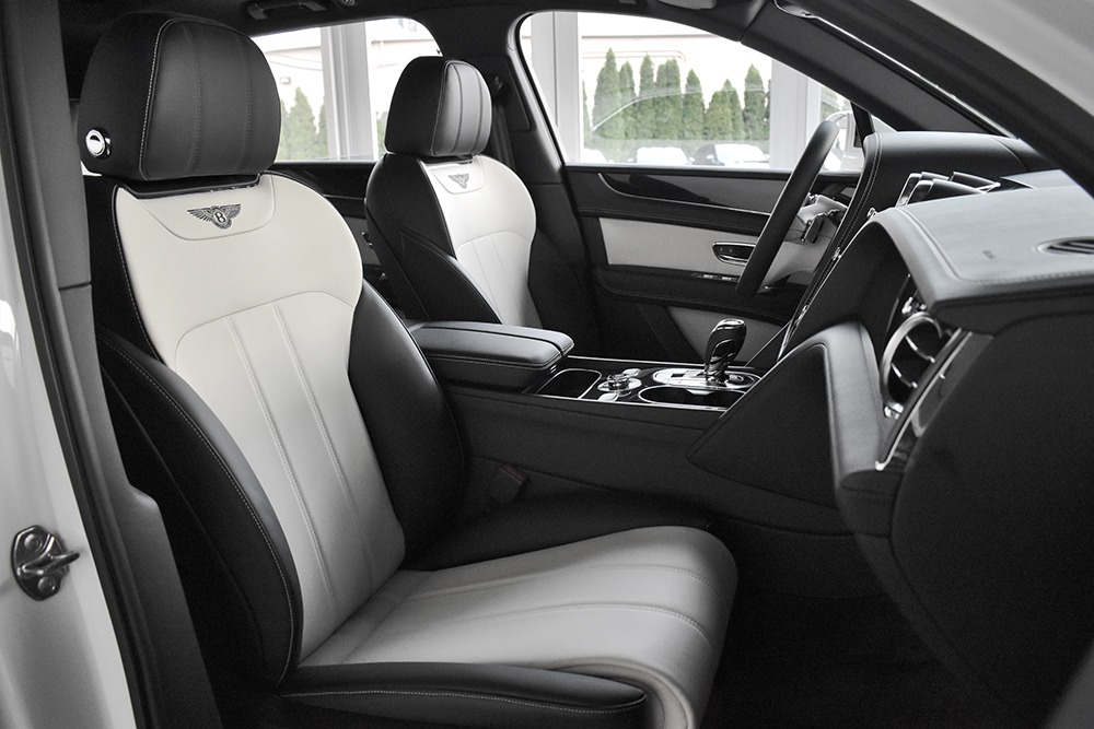 2019 Bentley Bentayga Image 4