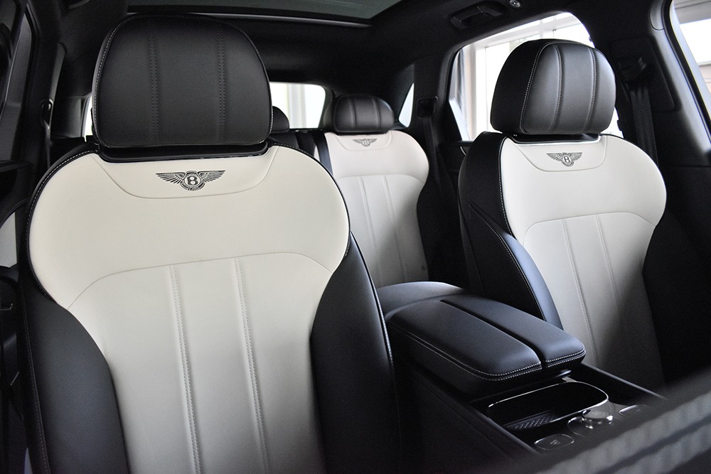 2019 Bentley Bentayga Image 8