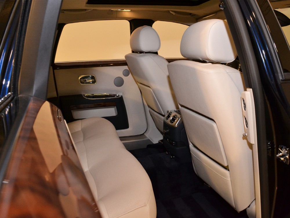 2011 Rolls-Royce Ghost Image 21