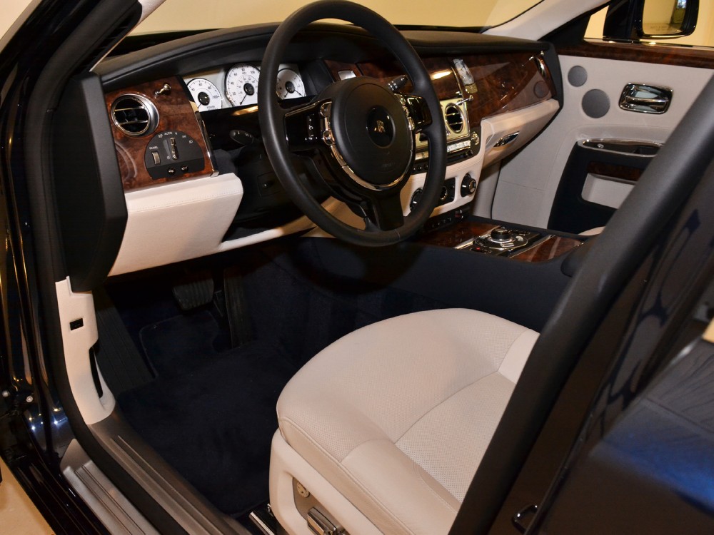 2011 Rolls-Royce Ghost Image 3