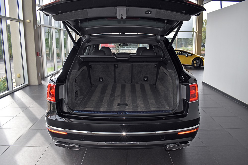 2019 Bentley Bentayga V8 Image 13
