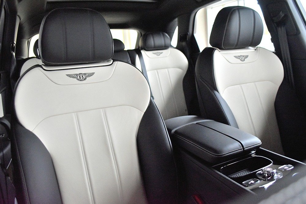 2019 Bentley Bentayga V8 Image 8