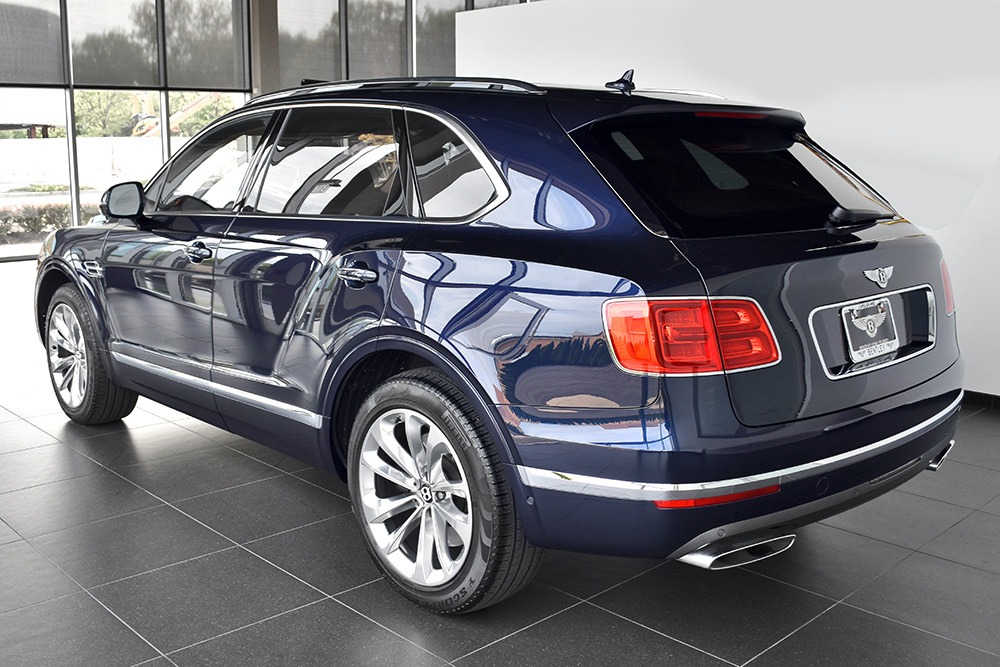 2019 Bentley Bentayga V8 Image 2