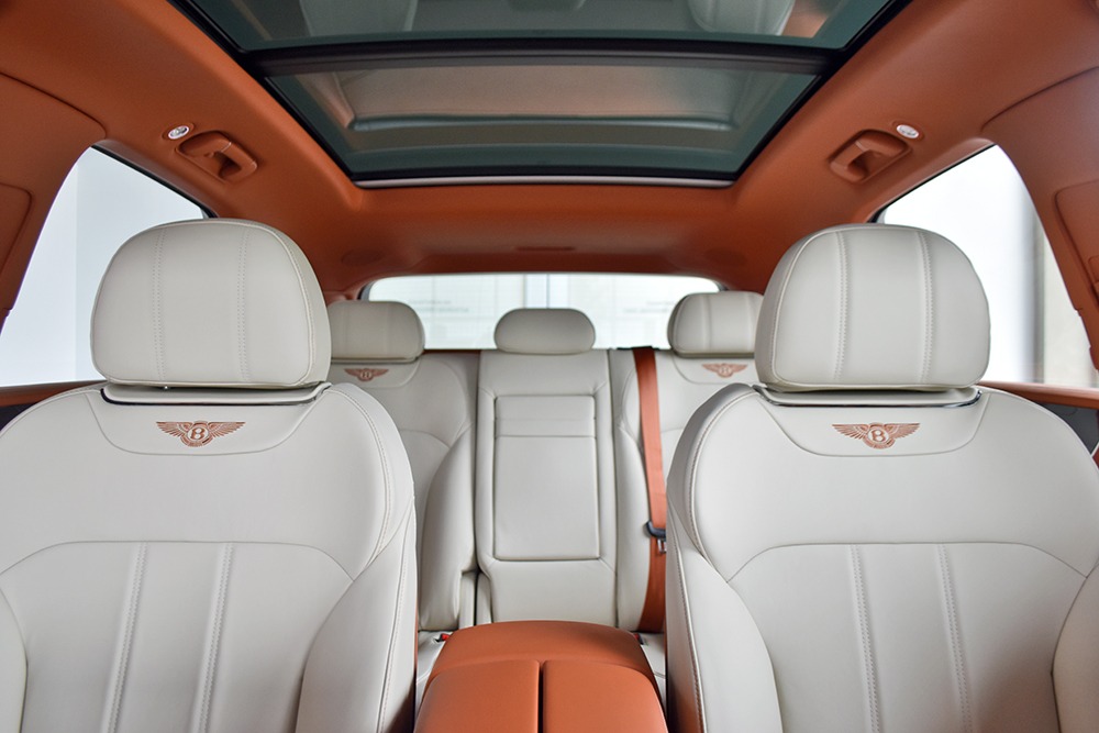 2019 Bentley Bentayga V8 Image 11