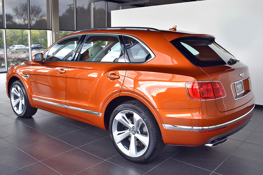 2019 Bentley Bentayga V8 Image 2