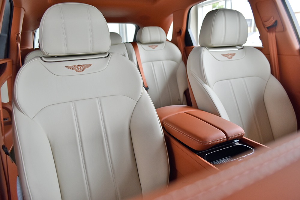 2019 Bentley Bentayga V8 Image 8
