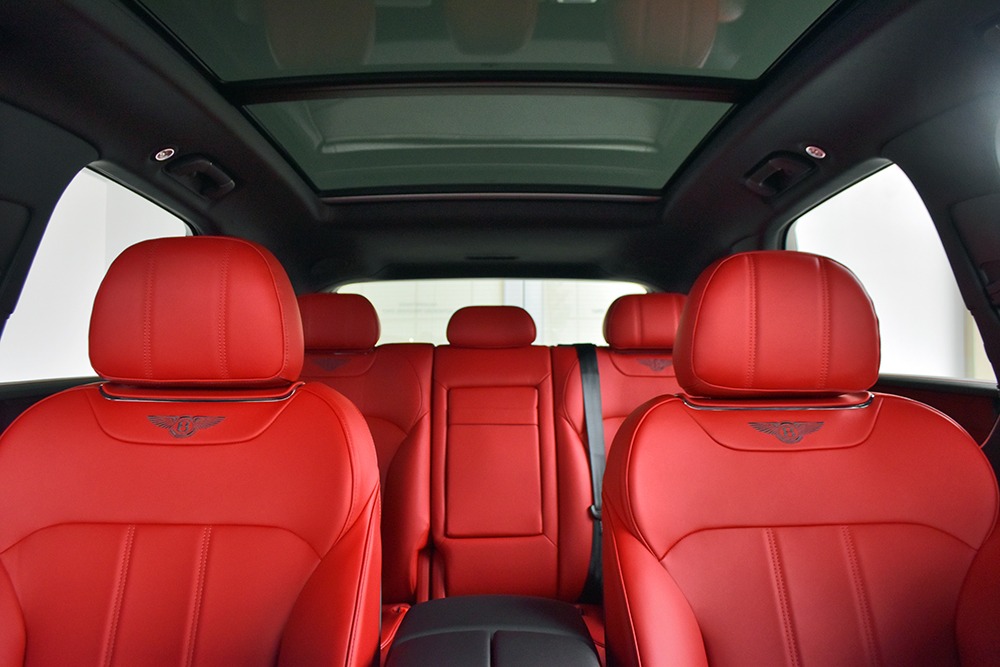 2019 Bentley Bentayga V8 Image 11