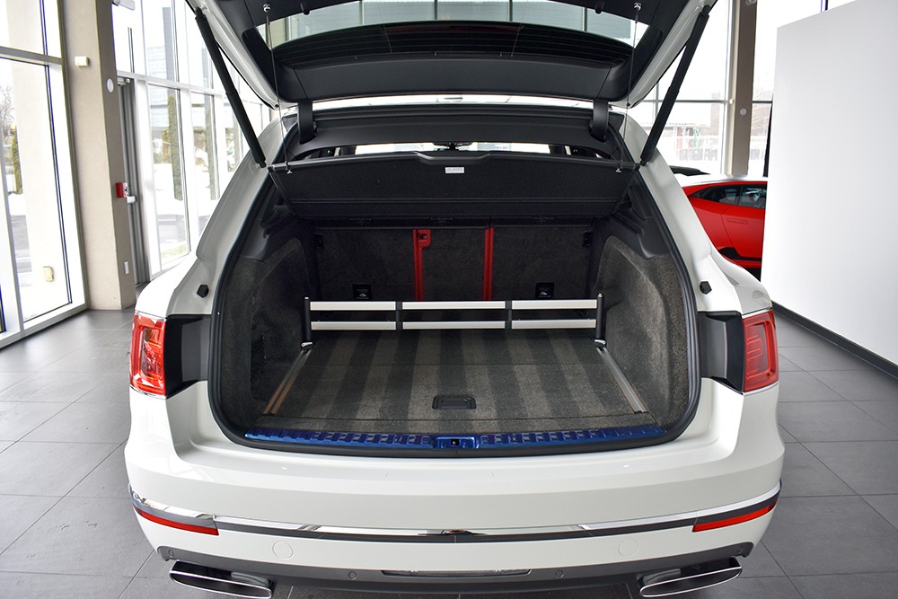 2019 Bentley Bentayga V8 Image 15