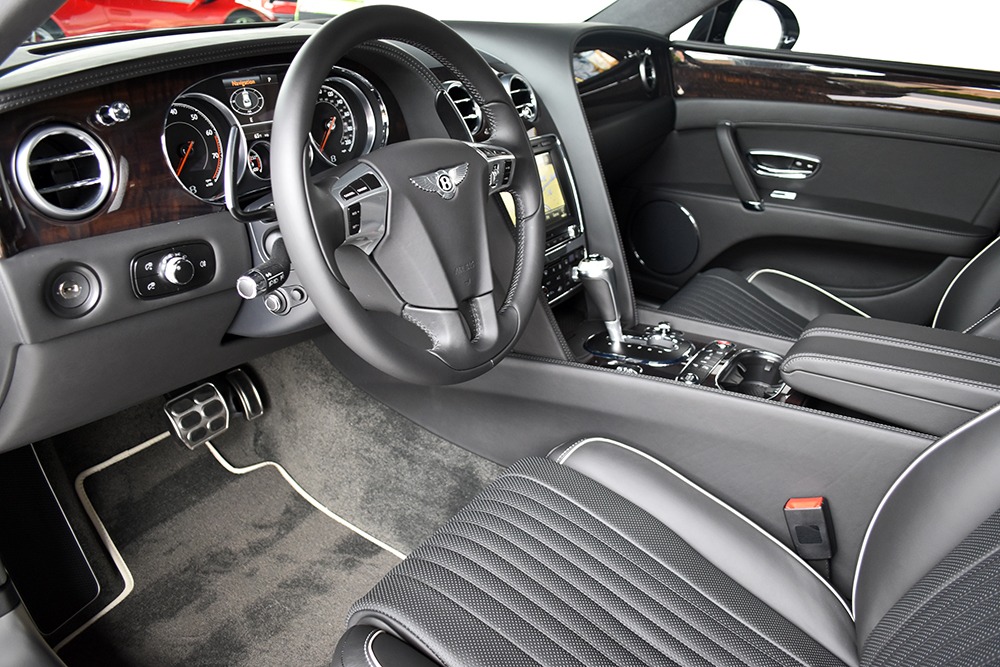 2017 Bentley Flying Spur V8 Image 3