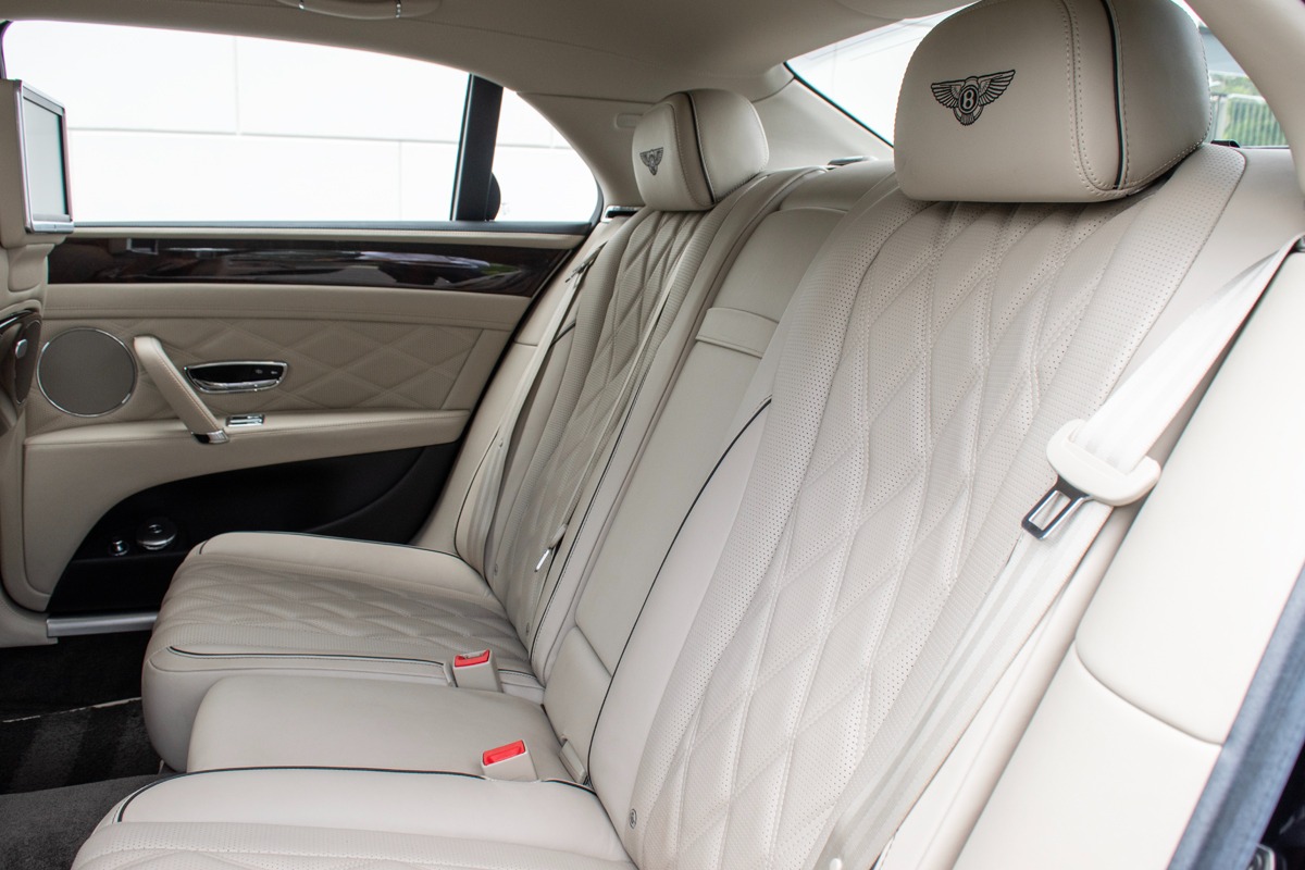 2015 Bentley Flying Spur Image 11