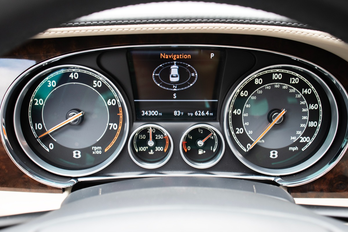 2015 Bentley Flying Spur Image 27