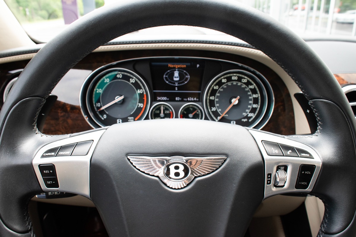 2015 Bentley Flying Spur Image 28
