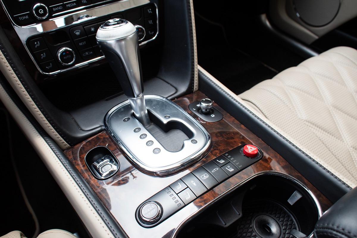 2015 Bentley Flying Spur Image 29