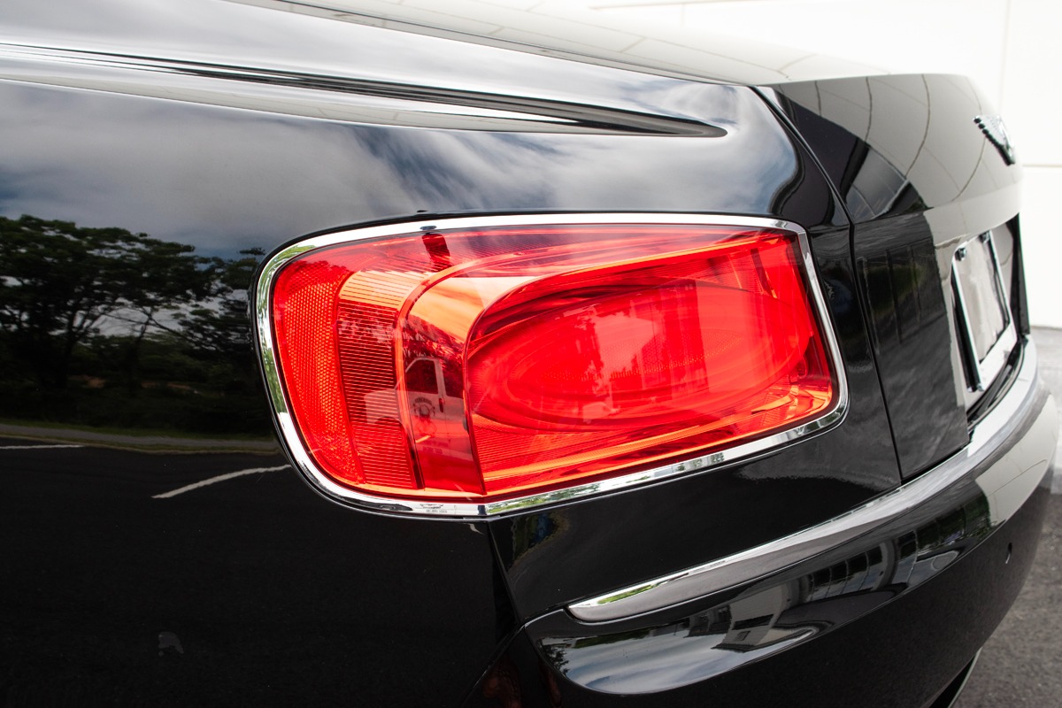 2015 Bentley Flying Spur Image 37