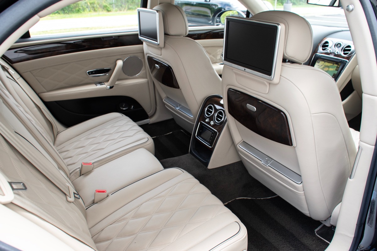 2015 Bentley Flying Spur Image 40